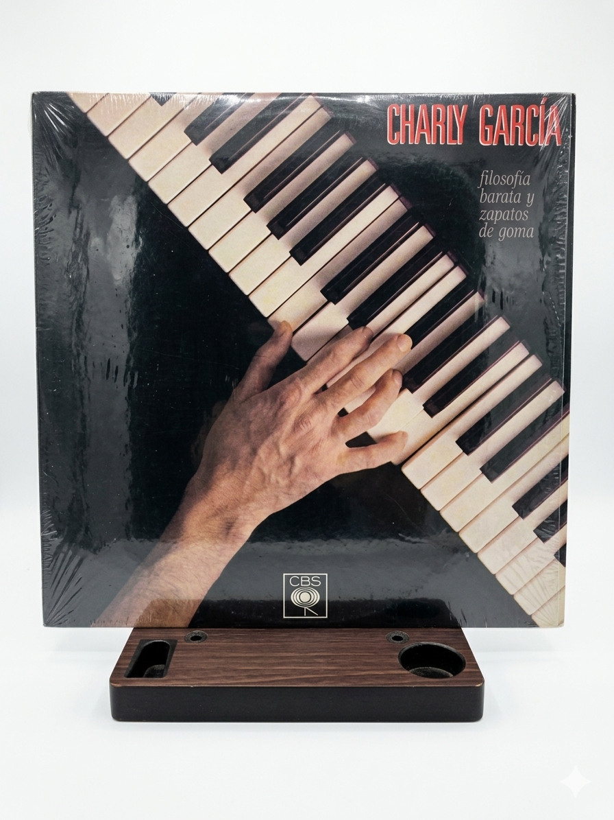 Charly García –  Filosofía barata y zapatos de goma